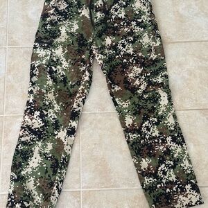 Dogg Supply Men’s M Camo Cargo Pants